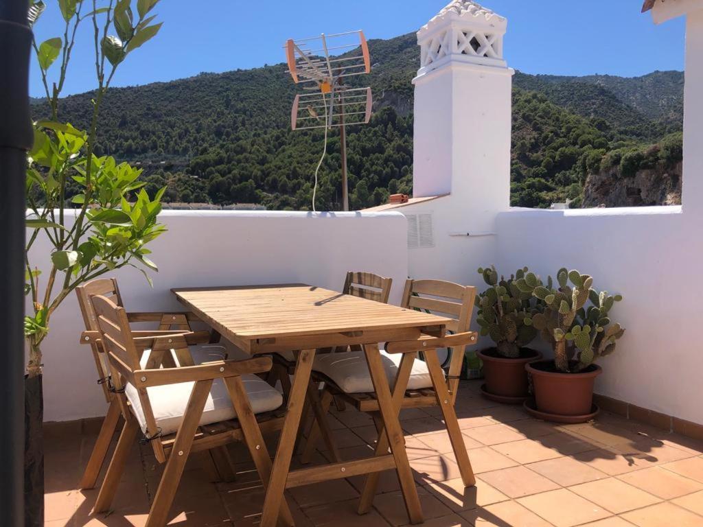 La Casa Alhambra, zonnige woning met uitzicht op bergen en zee Appartement Ojén Buitenkant foto