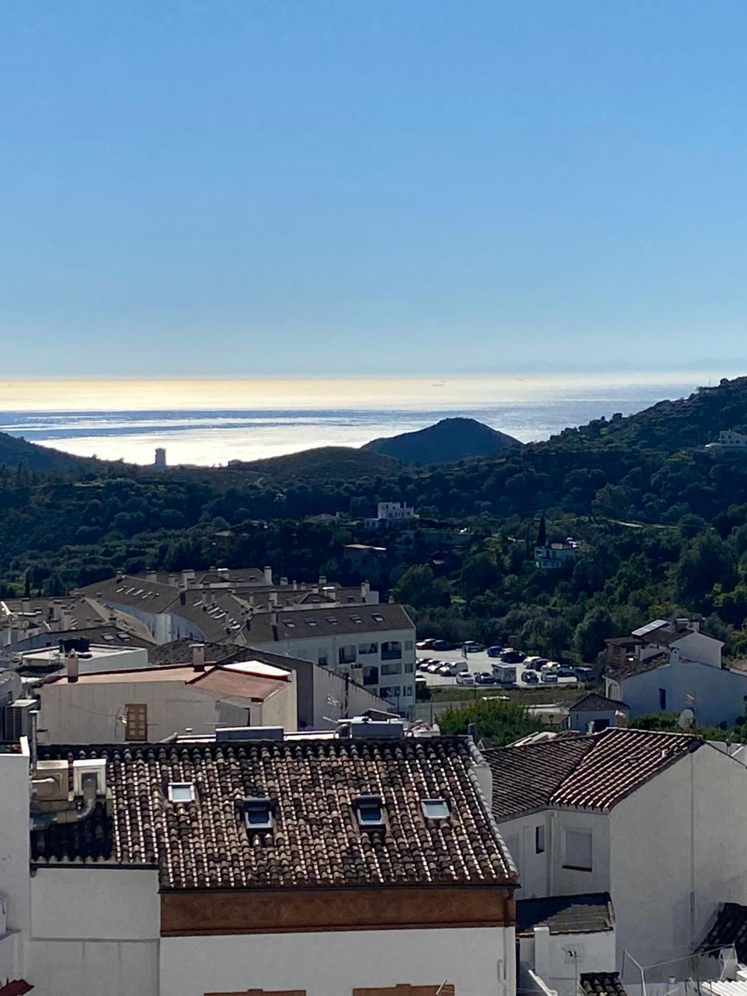 La Casa Alhambra, zonnige woning met uitzicht op bergen en zee Appartement Ojén Buitenkant foto